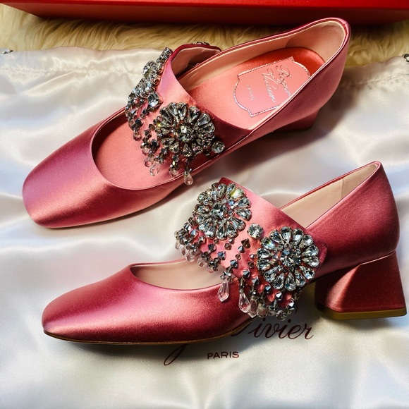 New authentic Roger Vivier Pumps - Picture 4 of 14
